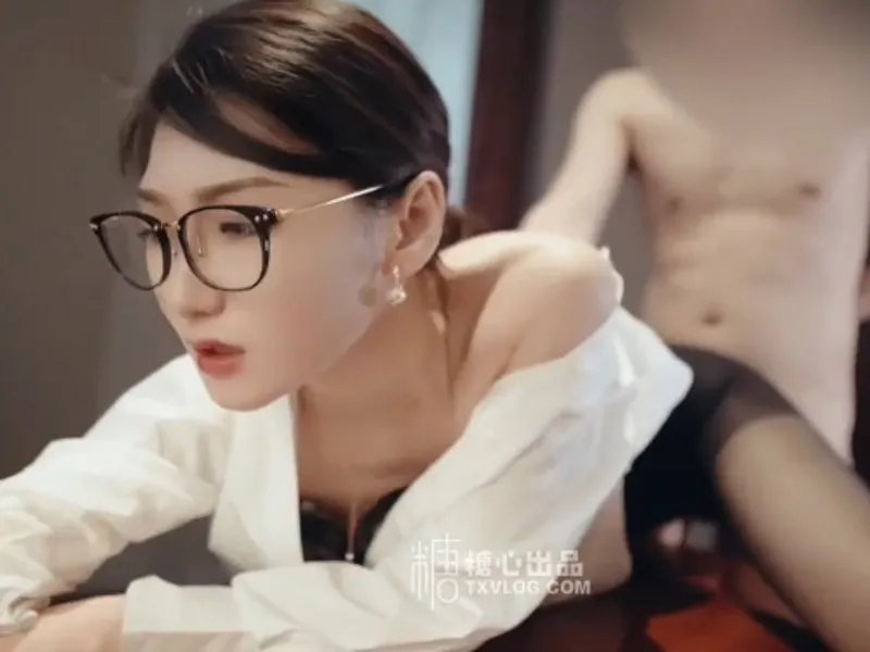Vào phòng riêng được tiền bối nữ dam dang liếm của quý cho