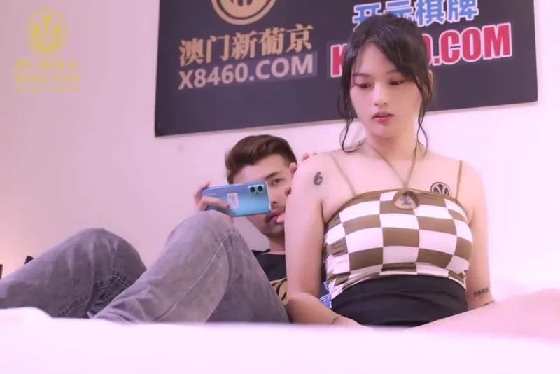 Người yêu đến thăm chị gái nhưng chỉ có mỗi người tình của chị gái ở nhà